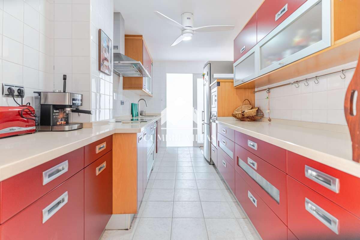 5 quarto Casa em Banda para venda em Motril com piscina garagem - 595 000 € (Ref: 10040163)