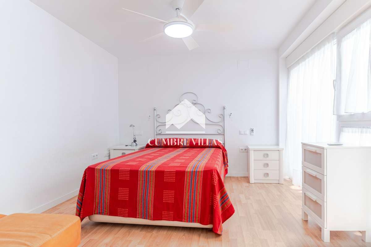 5 quarto Casa em Banda para venda em Motril com piscina garagem - 595 000 € (Ref: 10040163)