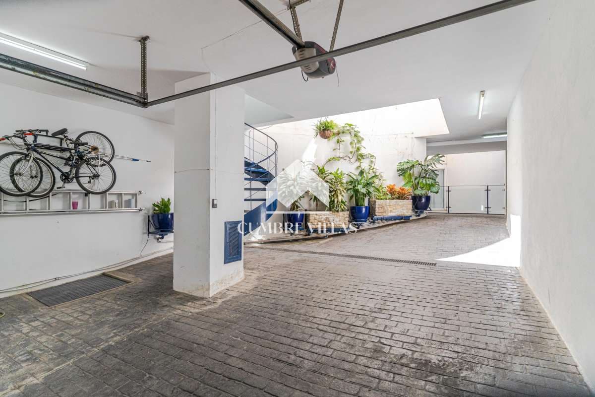 5 quarto Casa em Banda para venda em Motril com piscina garagem - 595 000 € (Ref: 10040163)