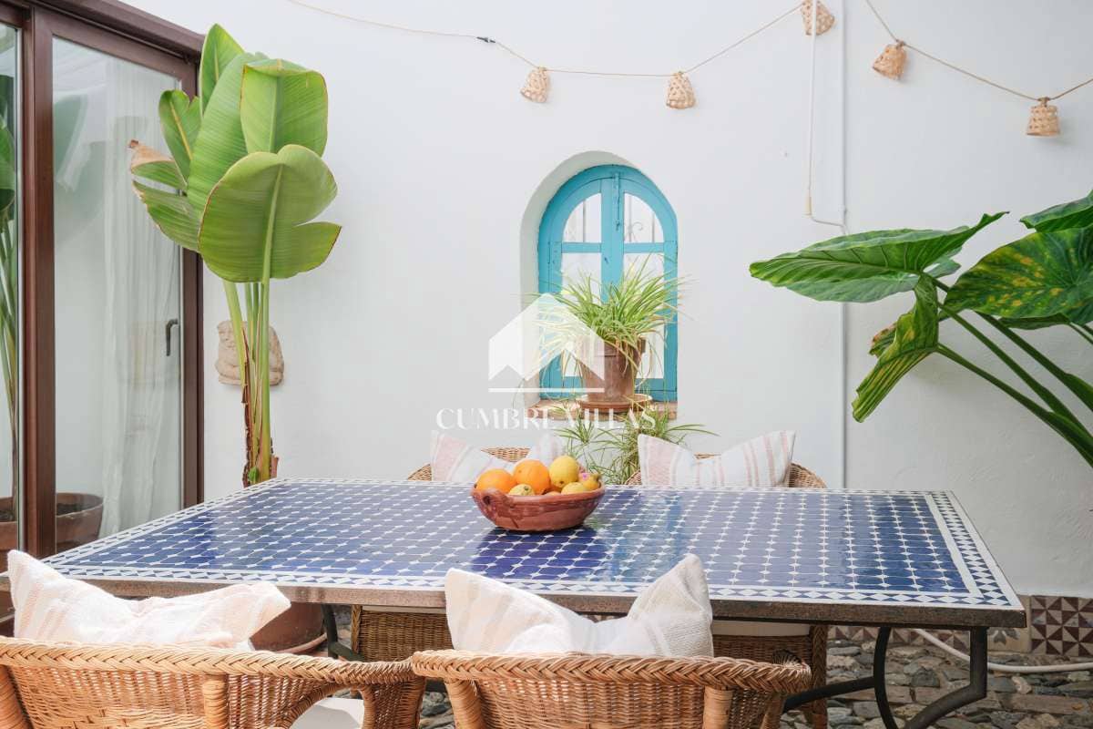 3 bedroom Townhouse for sale in Salobrena - € 475,000 (Ref: 10042265)