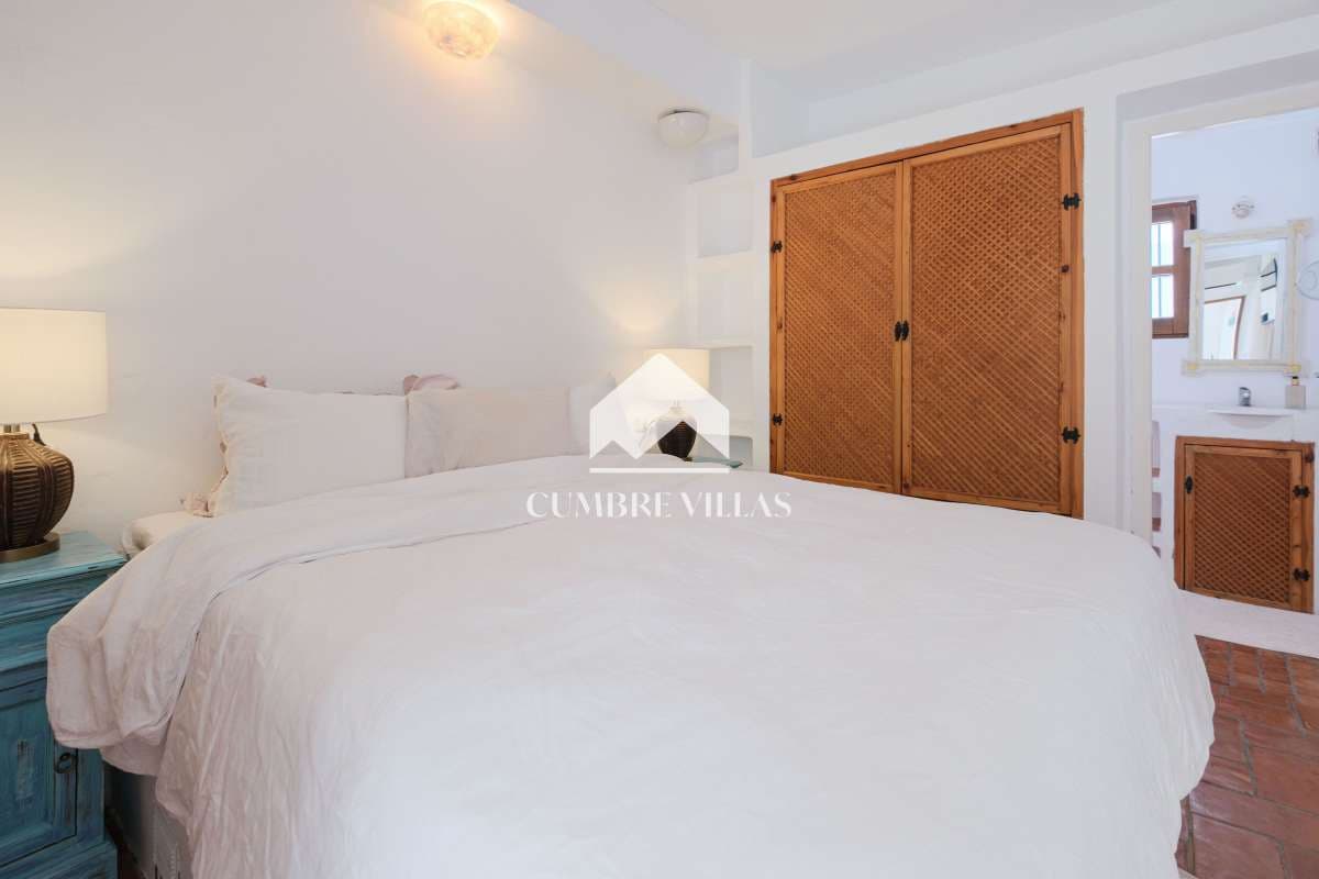 3 bedroom Townhouse for sale in Salobrena - € 475,000 (Ref: 10042265)