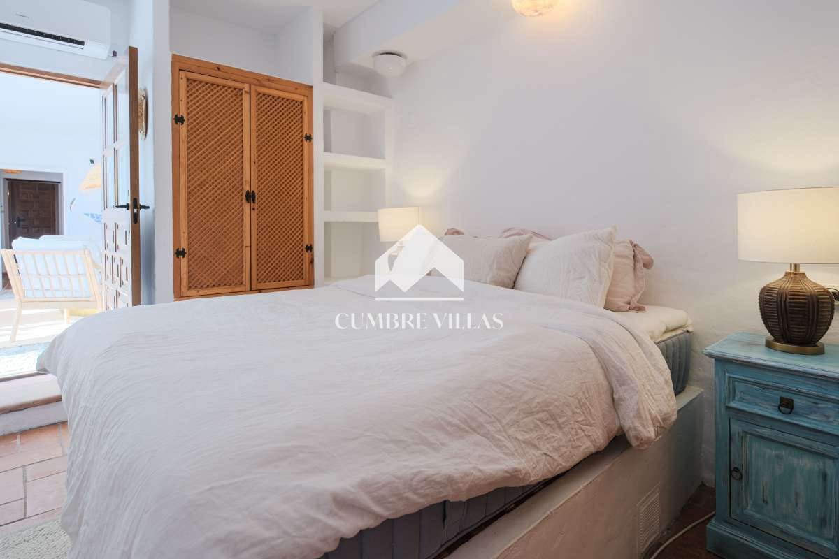 3 bedroom Townhouse for sale in Salobrena - € 475,000 (Ref: 10042265)