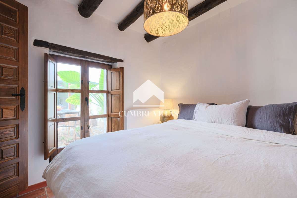 3 bedroom Townhouse for sale in Salobrena - € 475,000 (Ref: 10042265)