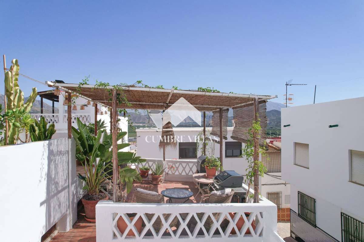 3 bedroom Townhouse for sale in Salobrena - € 475,000 (Ref: 10042265)