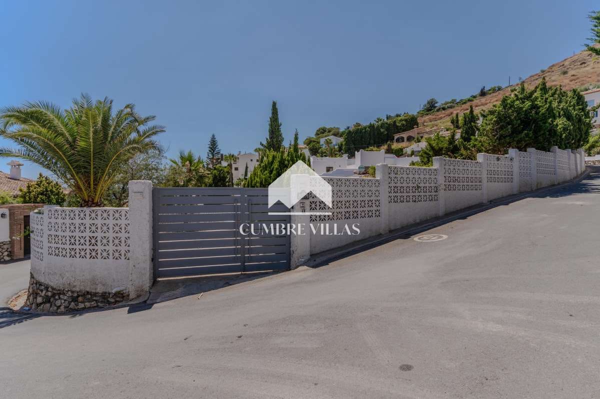3 sovrum Villa till salu i Salobrena med pool garage - 545 000 € (Ref: 10057711)