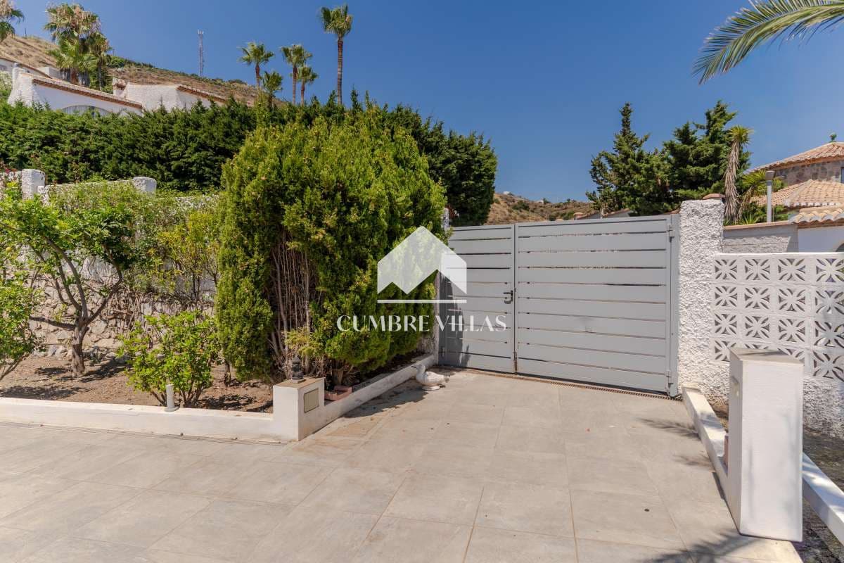 3 sovrum Villa till salu i Salobrena med pool garage - 545 000 € (Ref: 10057711)