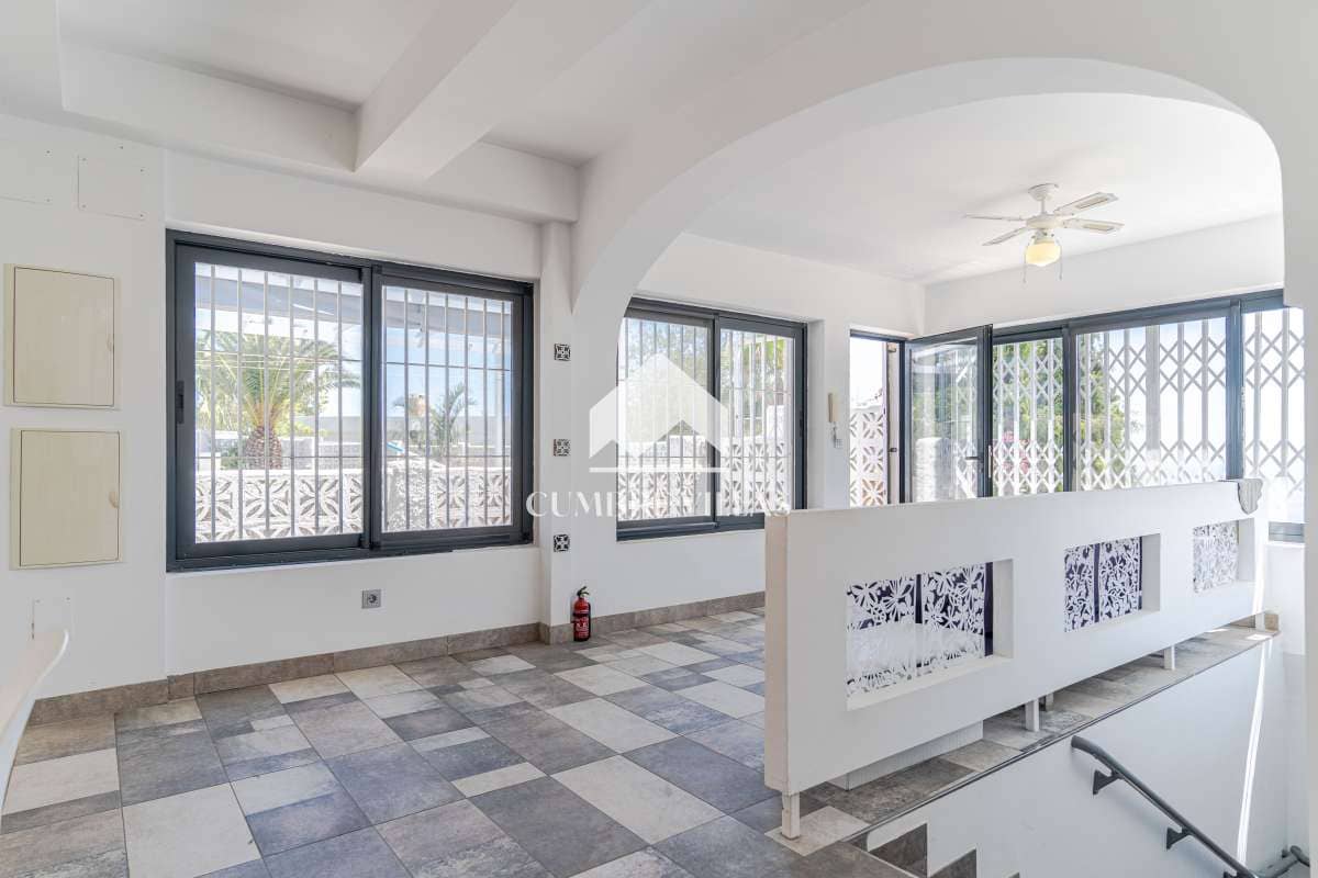 3 sovrum Villa till salu i Salobrena med pool garage - 545 000 € (Ref: 10057711)