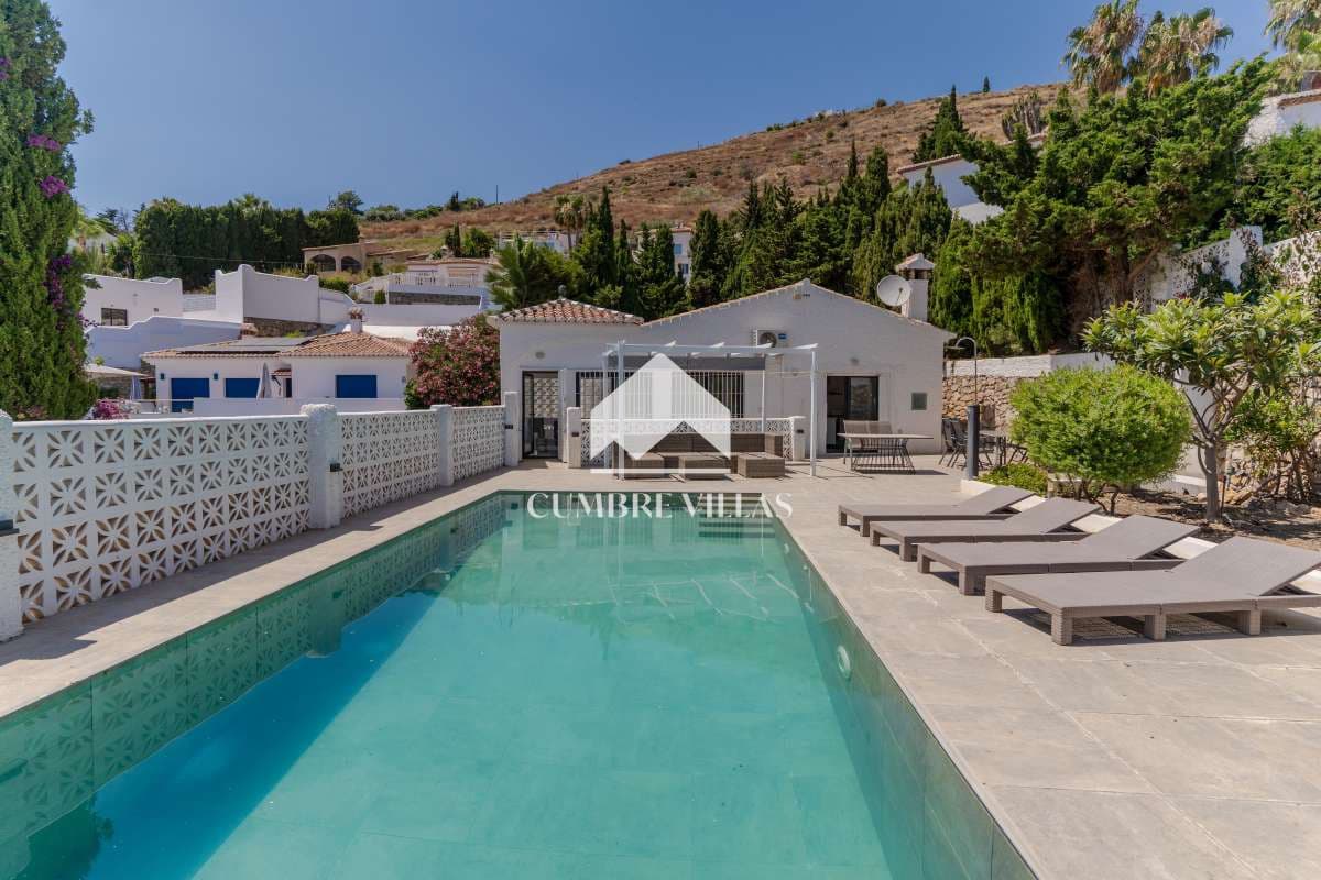 3 sovrum Villa till salu i Salobrena med pool garage - 545 000 € (Ref: 10057711)