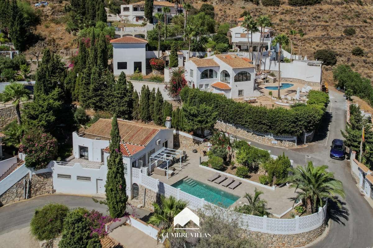 3 sovrum Villa till salu i Salobrena med pool garage - 545 000 € (Ref: 10057711)