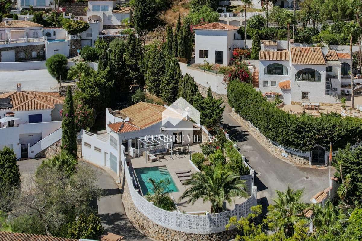 3 sovrum Villa till salu i Salobrena med pool garage - 545 000 € (Ref: 10057711)