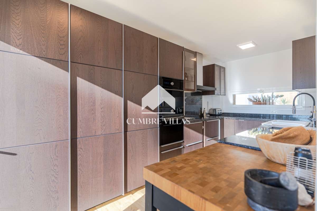 3 sypialnia Willa na sprzedaż w La Herradura z basenem garażem - 895 000 € (Ref: 10148159)