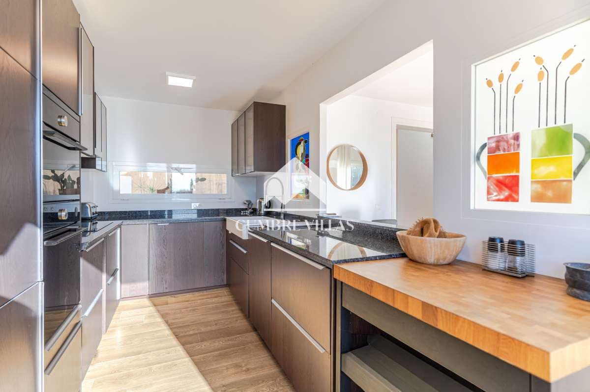 3 sypialnia Willa na sprzedaż w La Herradura z basenem garażem - 895 000 € (Ref: 10148159)