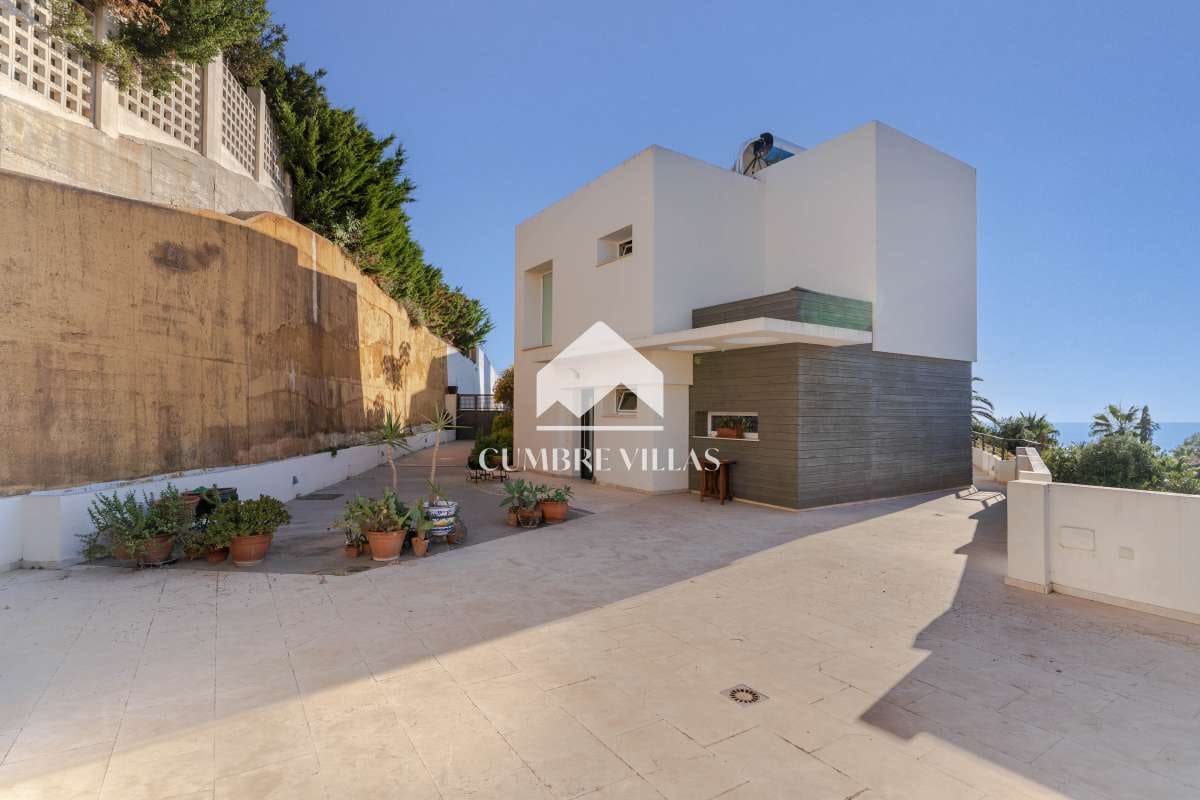 3 sypialnia Willa na sprzedaż w La Herradura z basenem garażem - 895 000 € (Ref: 10148159)