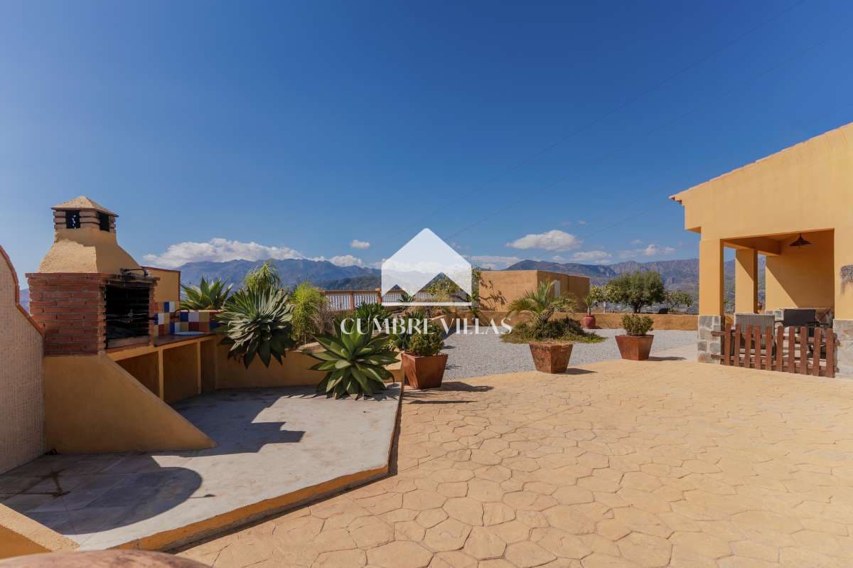 3 soveværelse Finca/Landehus til salg i Almunecar med swimmingpool - € 550.000 (Ref: 10157022)