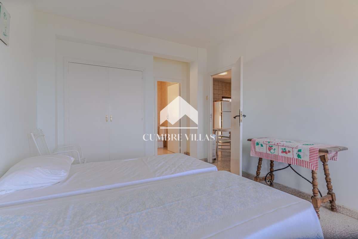 8 bedroom Villa for sale in Almunecar with garage - € 695,000 (Ref: 10163932)