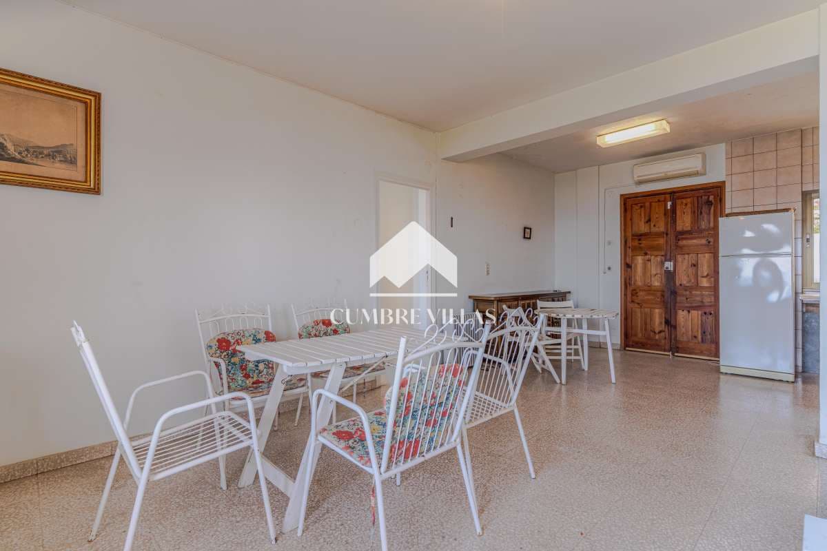 8 bedroom Villa for sale in Almunecar with garage - € 695,000 (Ref: 10163932)