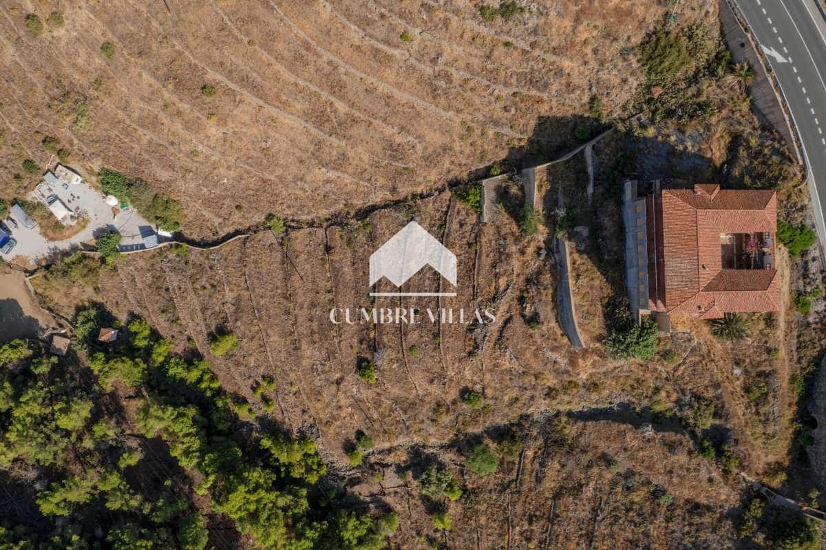 8 bedroom Villa for sale in Almunecar with garage - € 695,000 (Ref: 10163932)