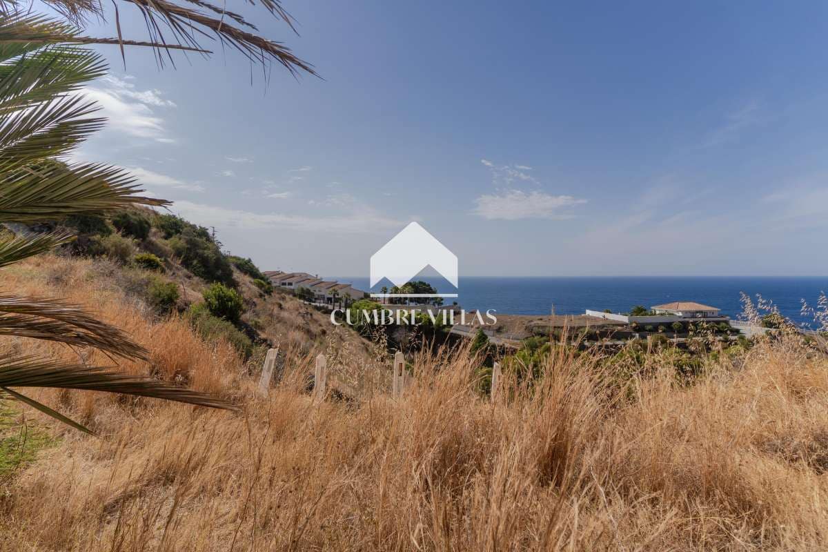8 bedroom Villa for sale in Almunecar with garage - € 695,000 (Ref: 10163932)