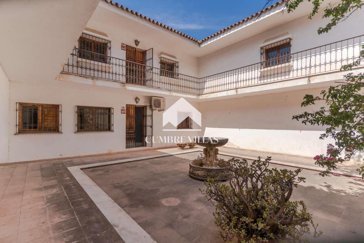 8 bedroom Villa for sale in Almunecar with garage - € 695,000 (Ref: 10163932)