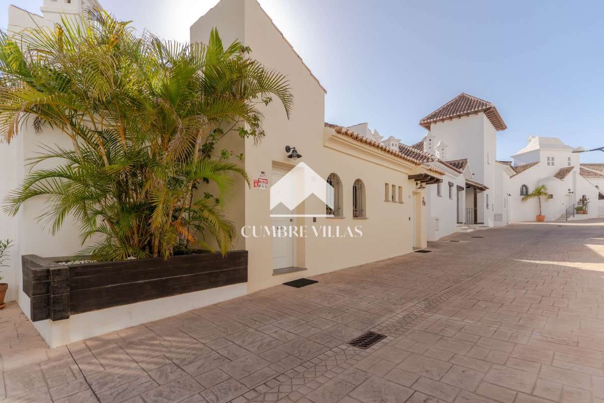 Casa de 2 habitaciones en La Herradura en venta con piscina garaje - 585.000 € (Ref: 10176109)