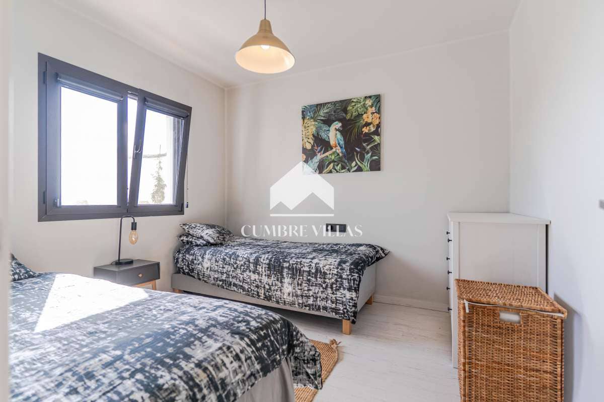Casa de 2 habitaciones en La Herradura en venta con piscina garaje - 585.000 € (Ref: 10176109)