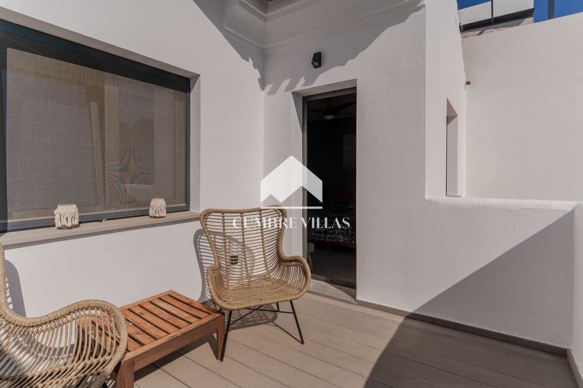 Casa de 2 habitaciones en La Herradura en venta con piscina garaje - 585.000 € (Ref: 10176109)
