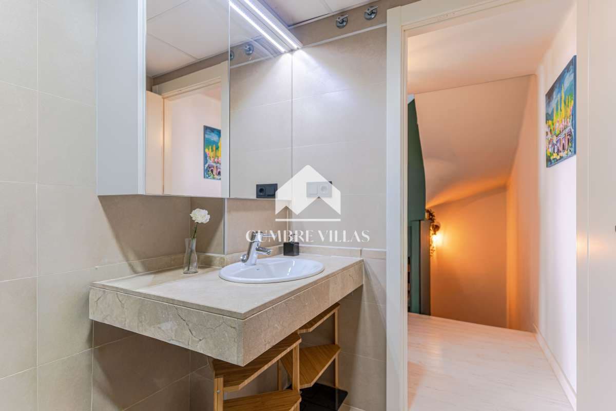 Casa de 2 habitaciones en La Herradura en venta con piscina garaje - 585.000 € (Ref: 10176109)