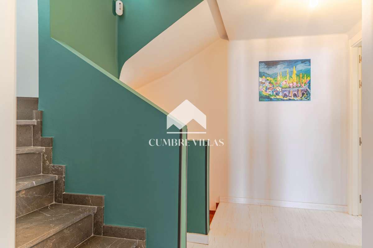 Casa de 2 habitaciones en La Herradura en venta con piscina garaje - 585.000 € (Ref: 10176109)