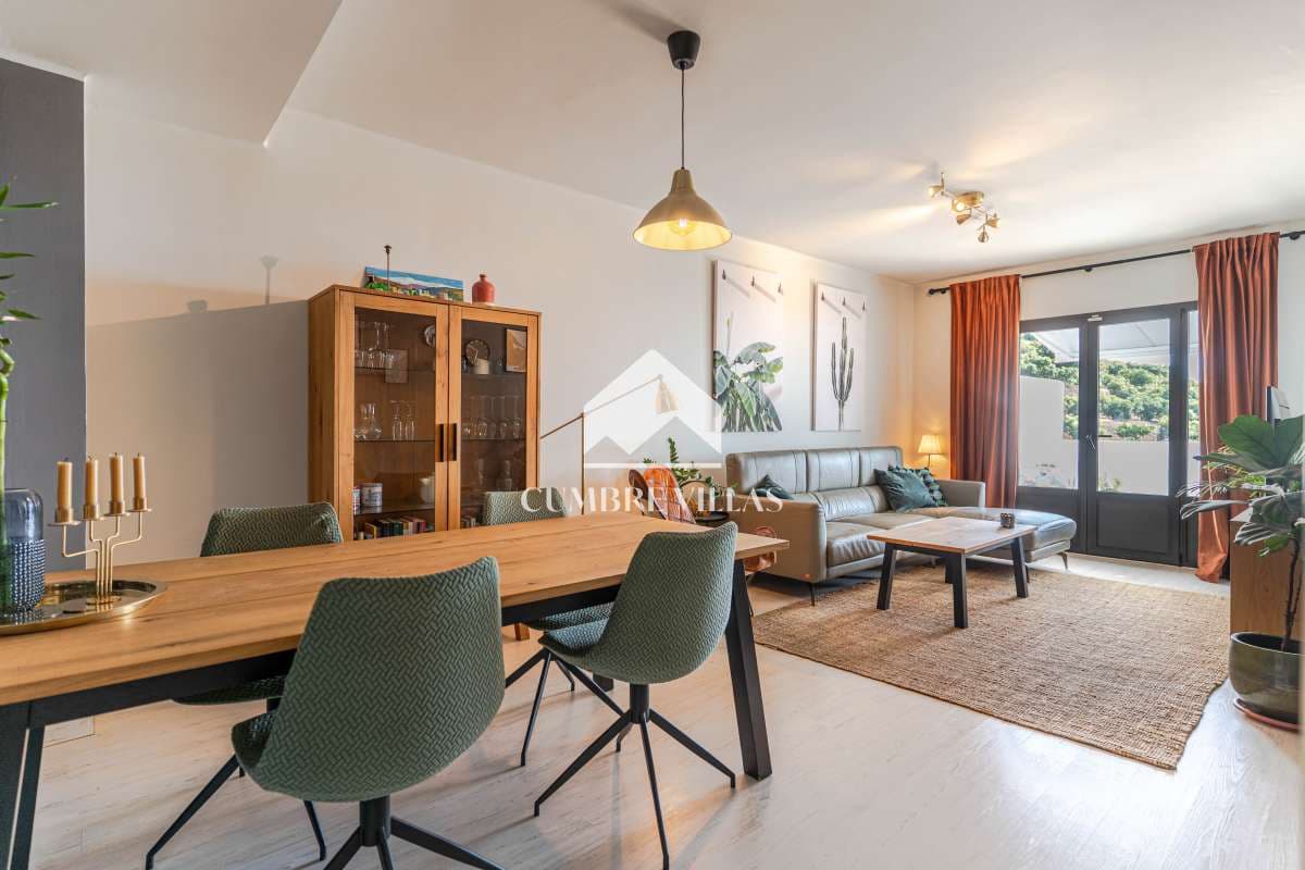 Casa de 2 habitaciones en La Herradura en venta con piscina garaje - 585.000 € (Ref: 10176109)