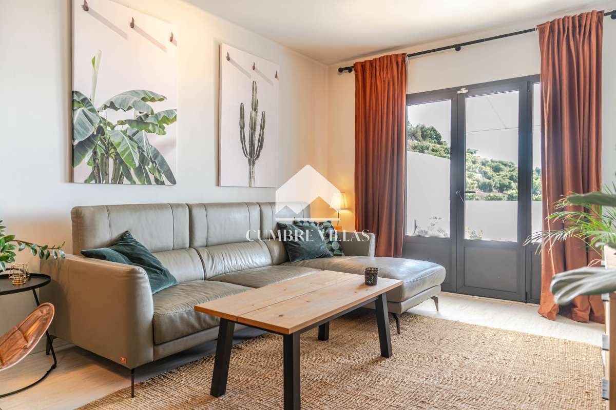 Casa de 2 habitaciones en La Herradura en venta con piscina garaje - 585.000 € (Ref: 10176109)