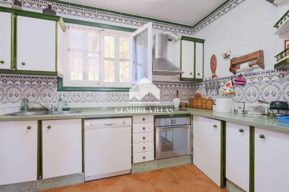 5 chambre Villa/Maison à vendre à Salobrena avec piscine garage - 395 000 € (Ref: 6585771)