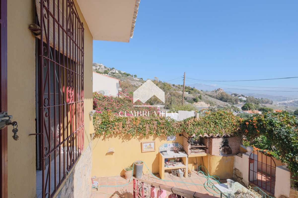 5 chambre Villa/Maison à vendre à Salobrena avec piscine garage - 395 000 € (Ref: 6585771)