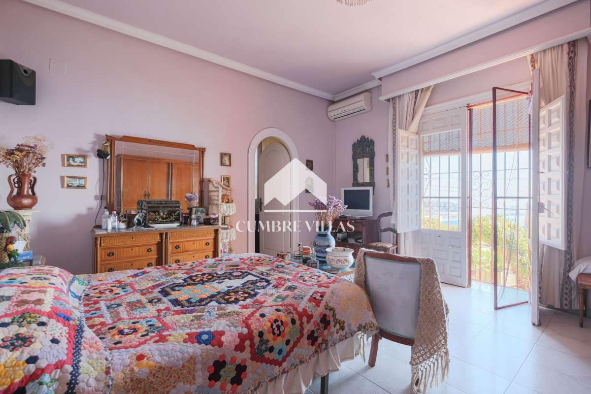 5 chambre Villa/Maison à vendre à Salobrena avec piscine garage - 395 000 € (Ref: 6585771)