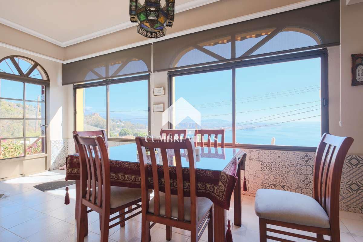 5 chambre Villa/Maison à vendre à Salobrena avec piscine garage - 395 000 € (Ref: 6585771)