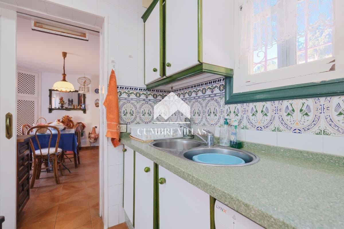 5 chambre Villa/Maison à vendre à Salobrena avec piscine garage - 395 000 € (Ref: 6585771)