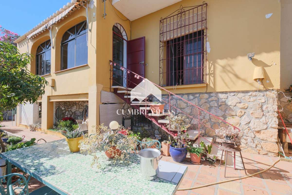 5 chambre Villa/Maison à vendre à Salobrena avec piscine garage - 395 000 € (Ref: 6585771)