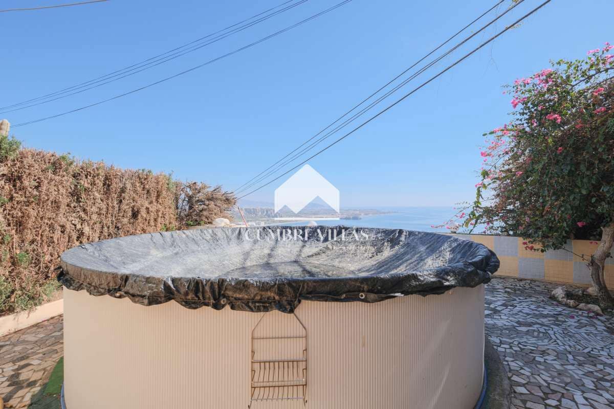 5 chambre Villa/Maison à vendre à Salobrena avec piscine garage - 395 000 € (Ref: 6585771)