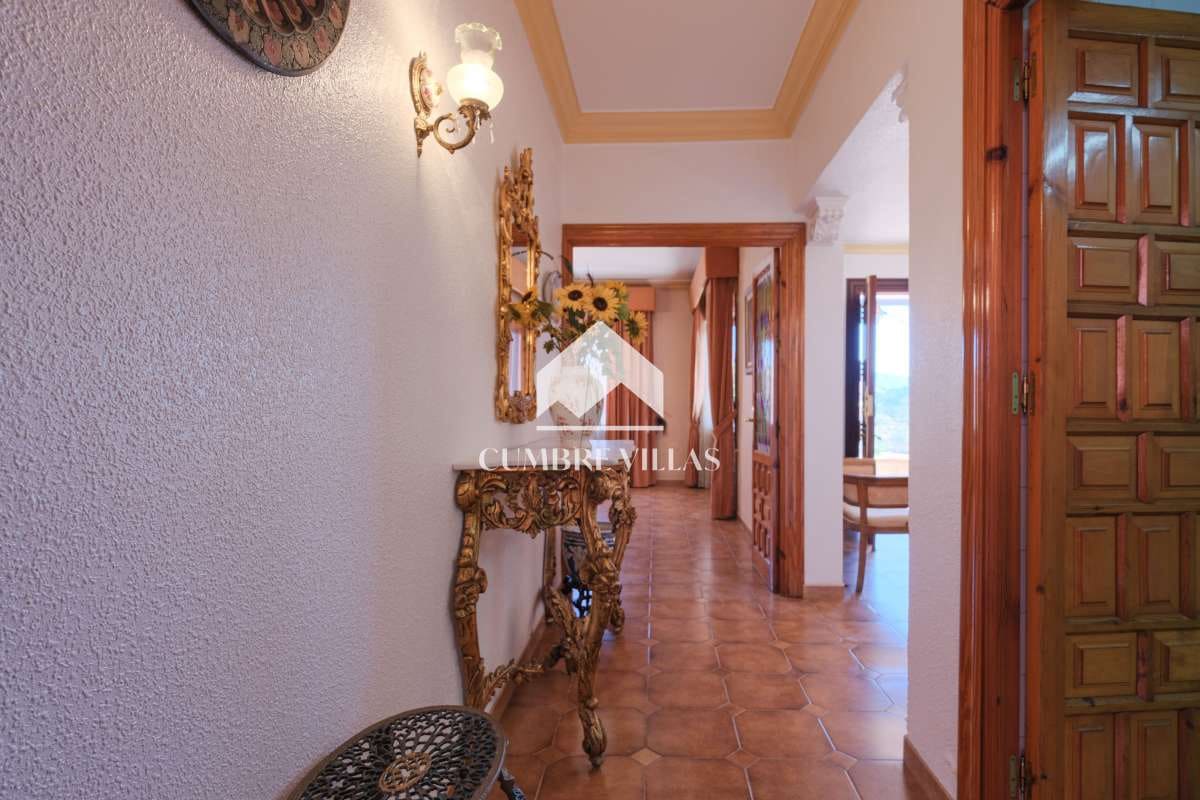 4 soveværelse Villa til salg i Salobrena med garage - € 899.999 (Ref: 6585784)