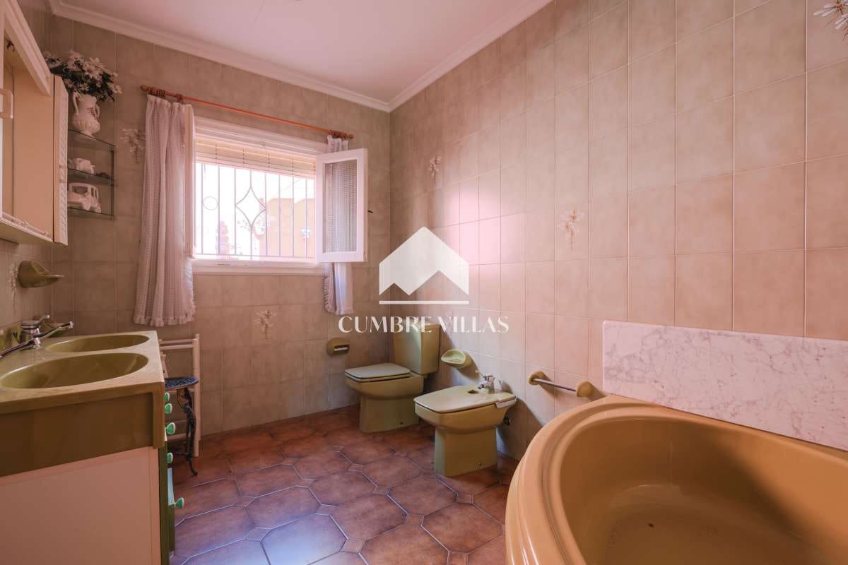 4 soveværelse Villa til salg i Salobrena med garage - € 899.999 (Ref: 6585784)