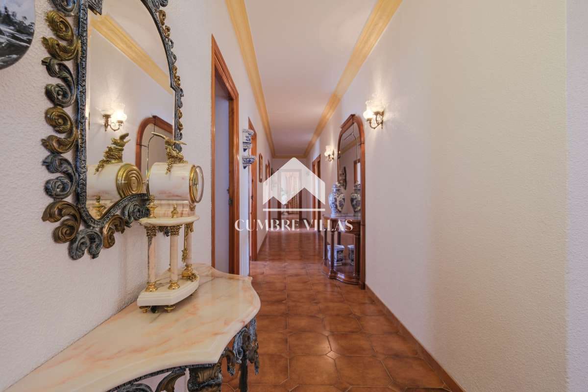 4 soveværelse Villa til salg i Salobrena med garage - € 899.999 (Ref: 6585784)