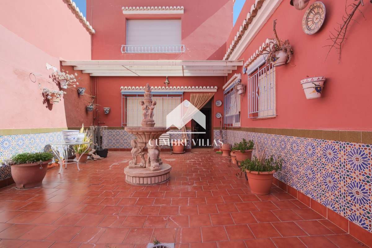 4 soveværelse Villa til salg i Salobrena med garage - € 899.999 (Ref: 6585784)