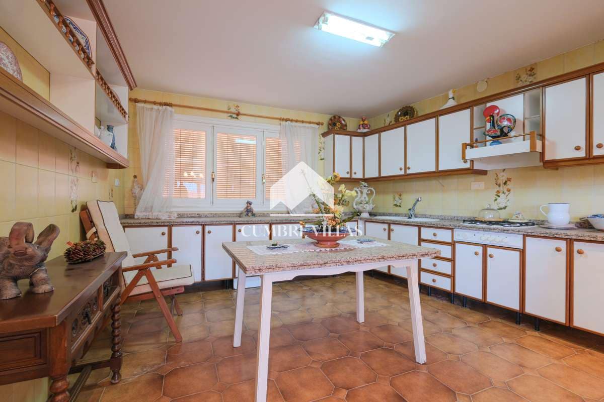 4 soveværelse Villa til salg i Salobrena med garage - € 899.999 (Ref: 6585784)