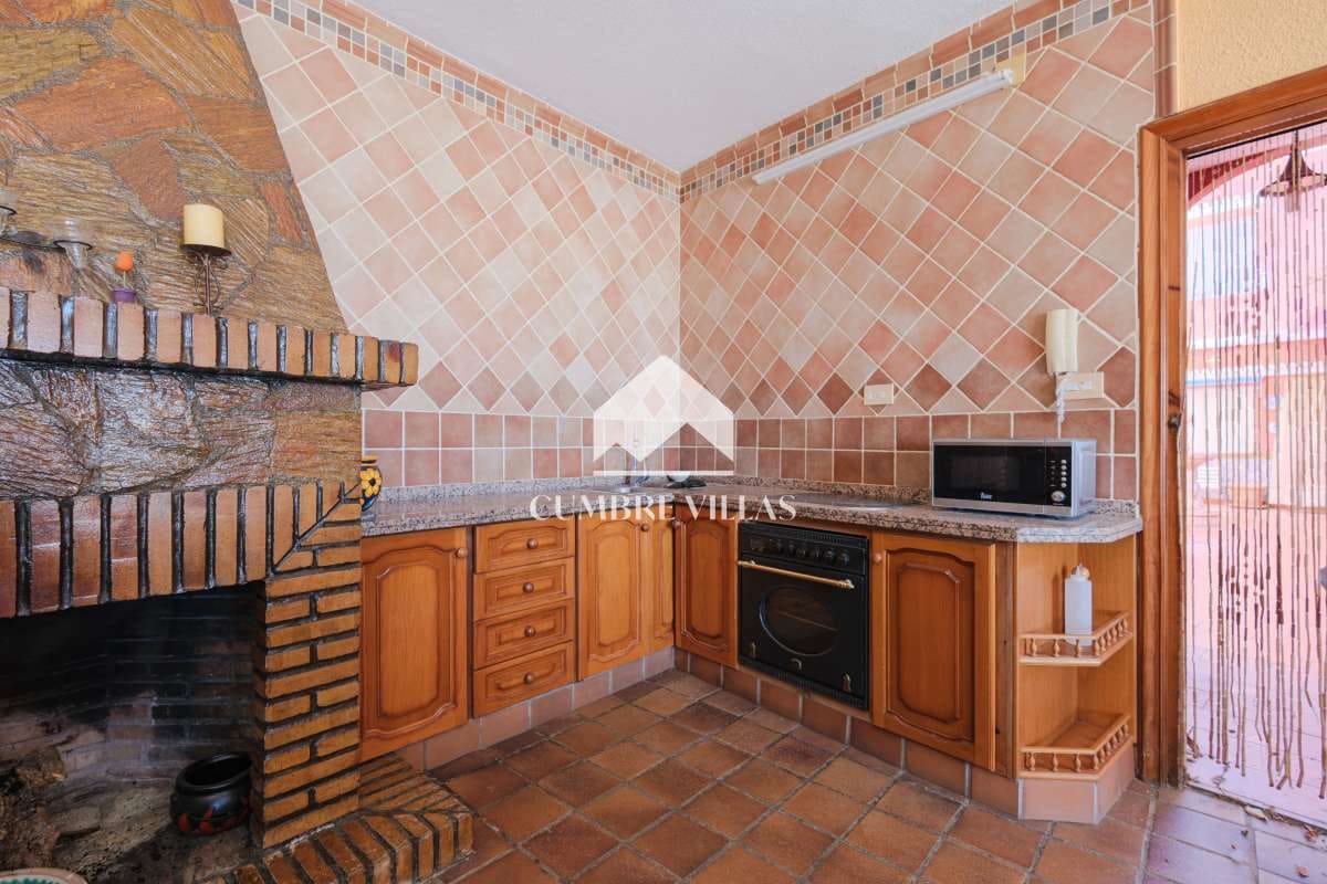 4 soveværelse Villa til salg i Salobrena med garage - € 899.999 (Ref: 6585784)