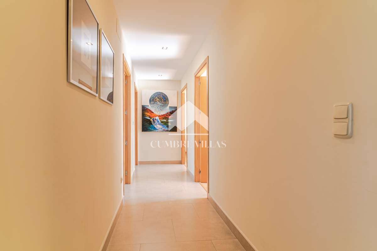 4 Zimmer Villa zu verkaufen in Almunecar mit Pool Garage - 845.000 € (Ref: 6585797)