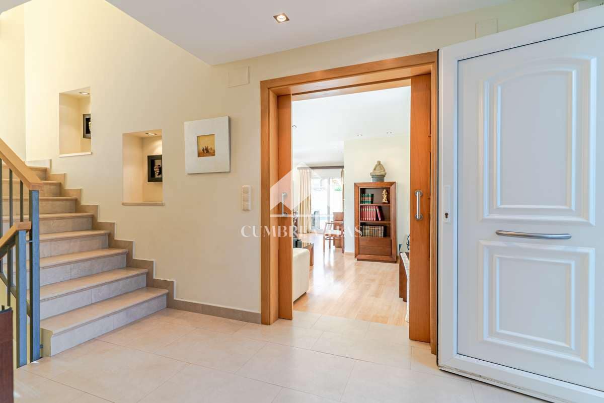 4 Zimmer Villa zu verkaufen in Almunecar mit Pool Garage - 845.000 € (Ref: 6585797)