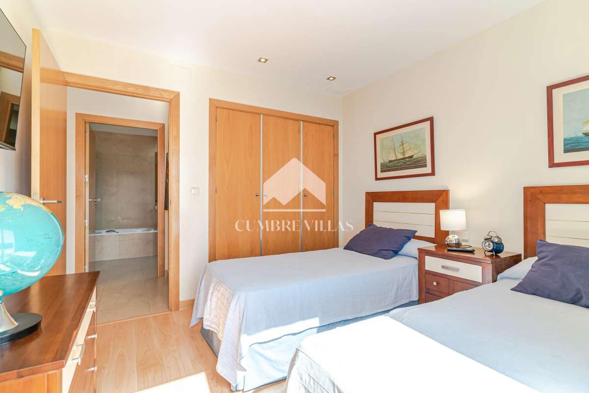 4 Zimmer Villa zu verkaufen in Almunecar mit Pool Garage - 845.000 € (Ref: 6585797)