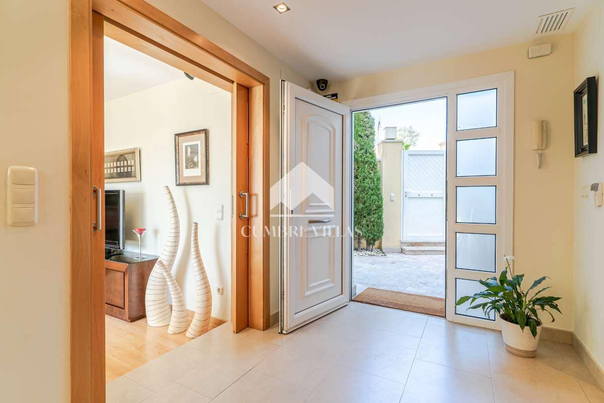 4 Zimmer Villa zu verkaufen in Almunecar mit Pool Garage - 845.000 € (Ref: 6585797)