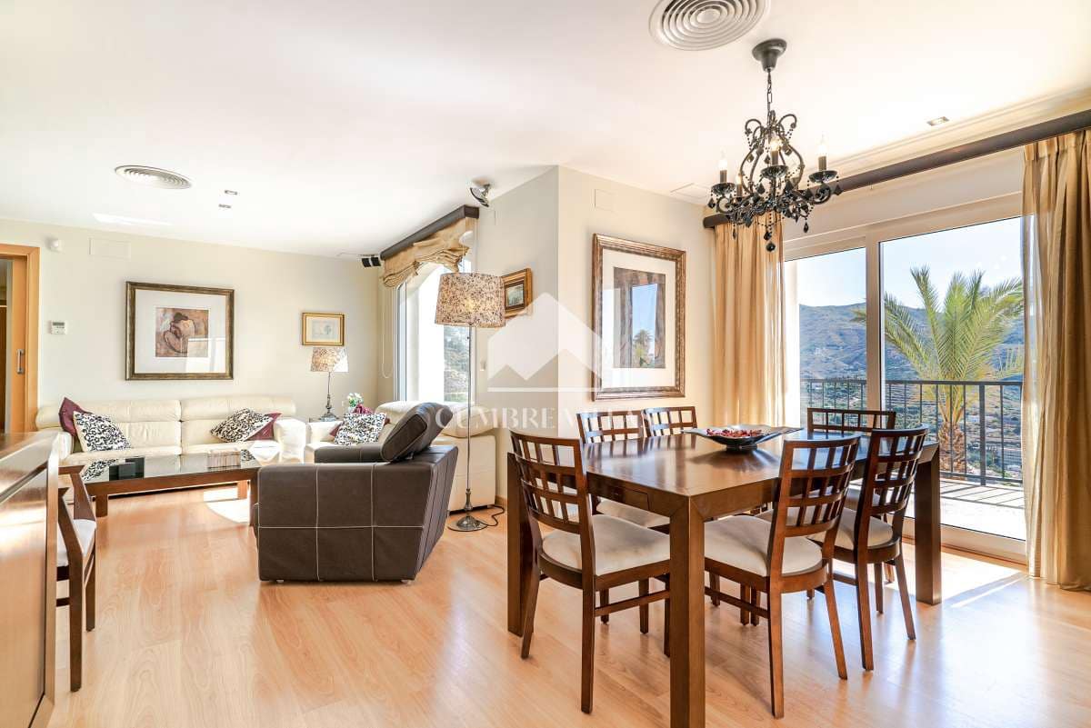 4 Zimmer Villa zu verkaufen in Almunecar mit Pool Garage - 845.000 € (Ref: 6585797)