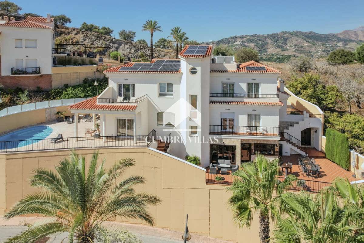 4 Zimmer Villa zu verkaufen in Almunecar mit Pool Garage - 845.000 € (Ref: 6585797)