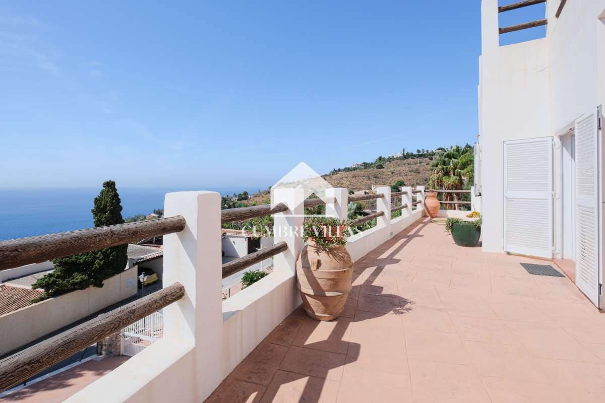 8 slaapkamer Villa te koop in Salobrena met zwembad - € 1.450.000 (Ref: 6585817)